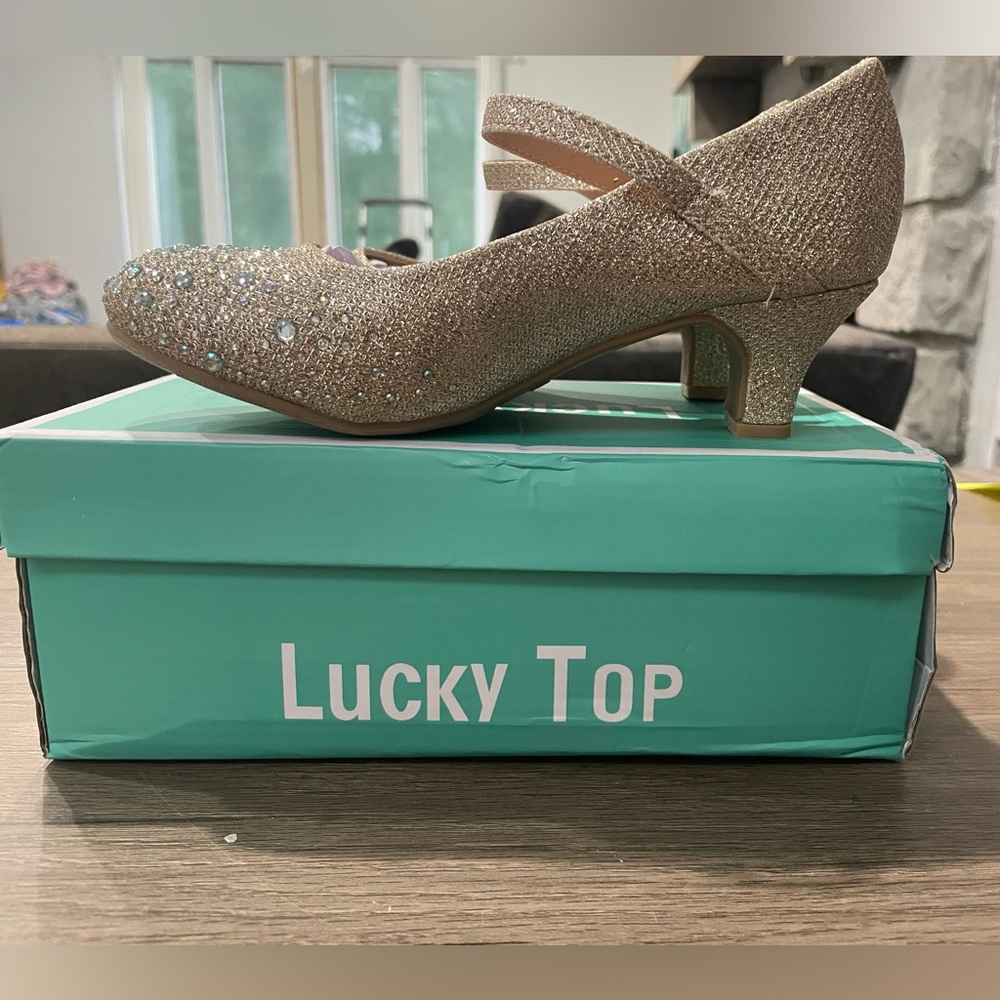 Lucky top Apple 5k girls size 2